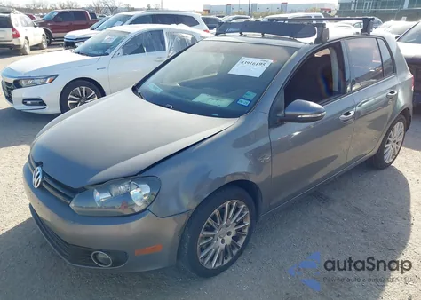 2013 Volkswagen Golf 2.5L 4-Door z USA, uszkodzony, nr VIN WVWDB7AJ8DW119946